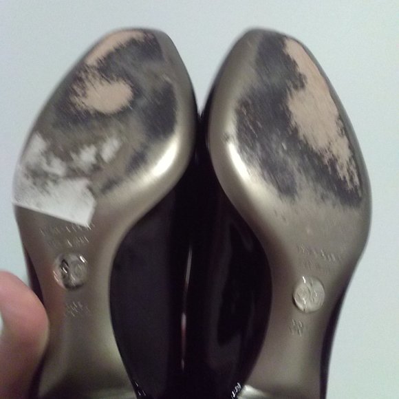 Dolce & Gabbana black patent woman's shoe size 38.5 - Picture 4 of 4